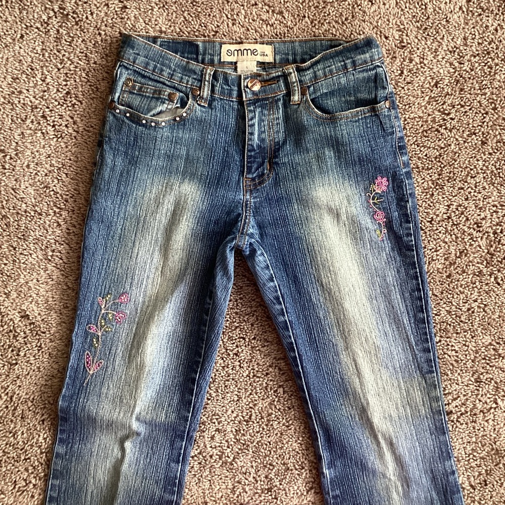 Vintage Floral Embroidered Mid-rise Jeans